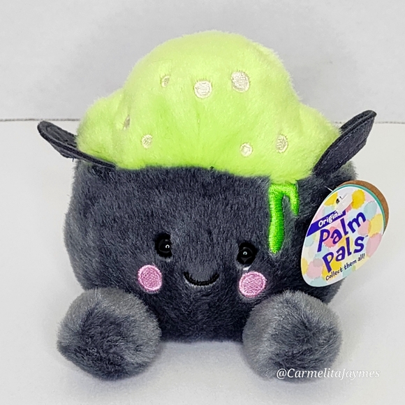 🎃 BUBBLY COULDRON 🧙‍♀️ Oozing Green Couldron Holiday 2024 Palm Pals ☆ NWT ☆ - Picture 1 of 7